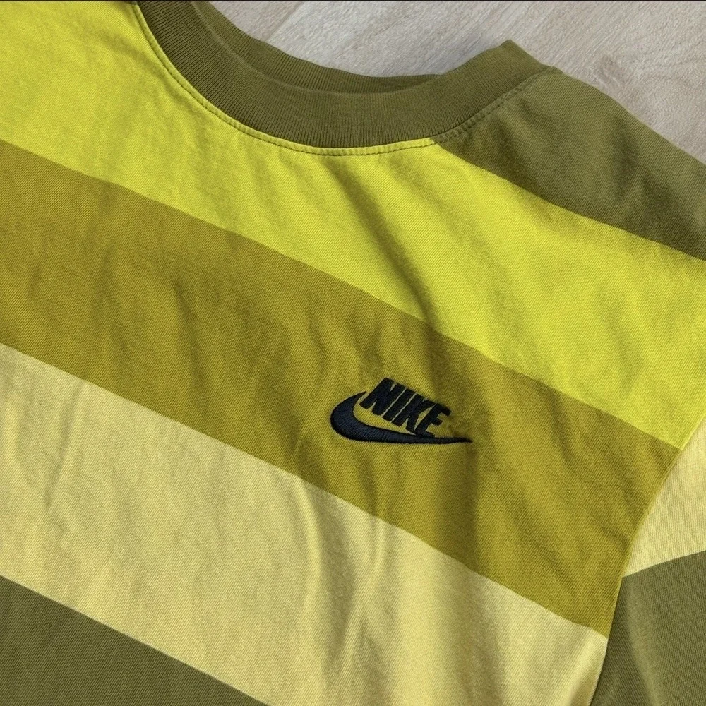 NIKE‎ Men's Small Striped Shirt Greens The Nike Shirt